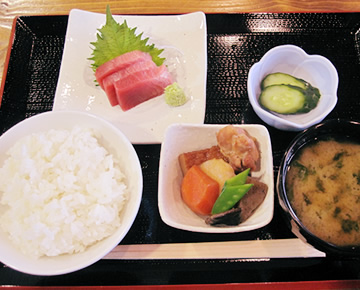 まぐろ人気店ならではの新鮮な料理
